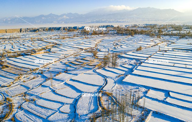 雪覆田园