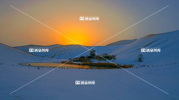 敦煌鸣沙山月牙泉