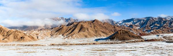 肃北鱼儿红雪景