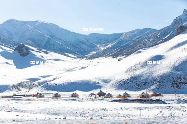 肃北鱼儿红雪景