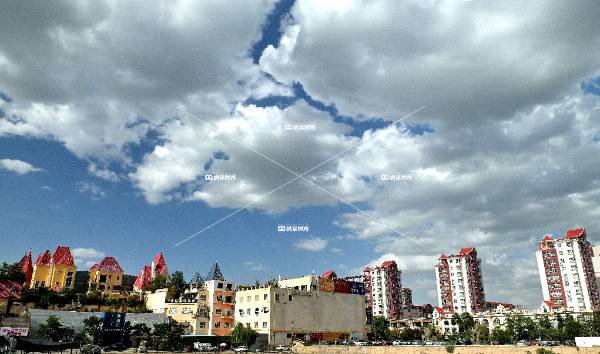 欣欣向荣的富康商贸中心