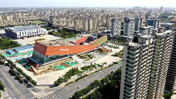 建设中的酒泉市工人文化宫