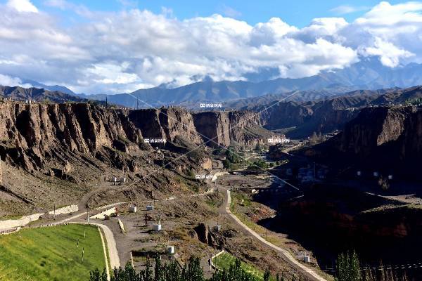 玉门石油河大峡谷（一）