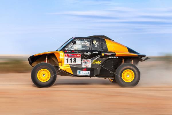 汽车越野拉力赛